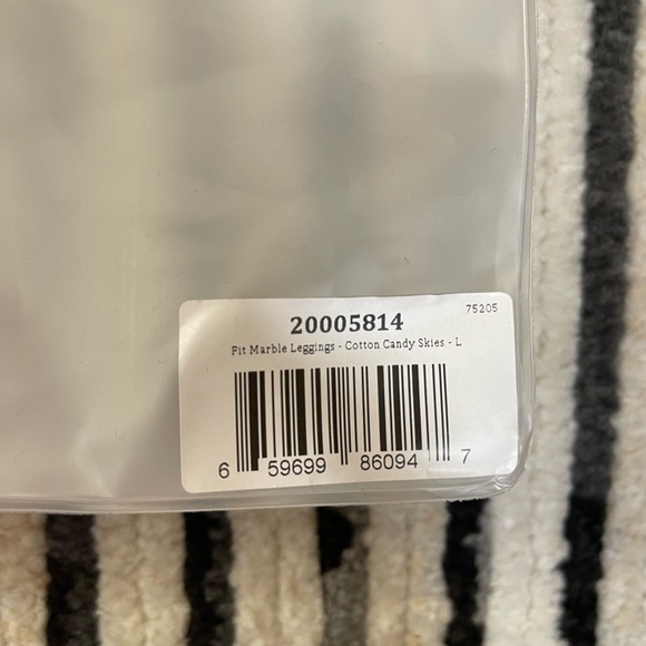 Bombshell Sportswear for marble leggings in cotton candy skies size LARGE NWOT - Picture 3 of 9